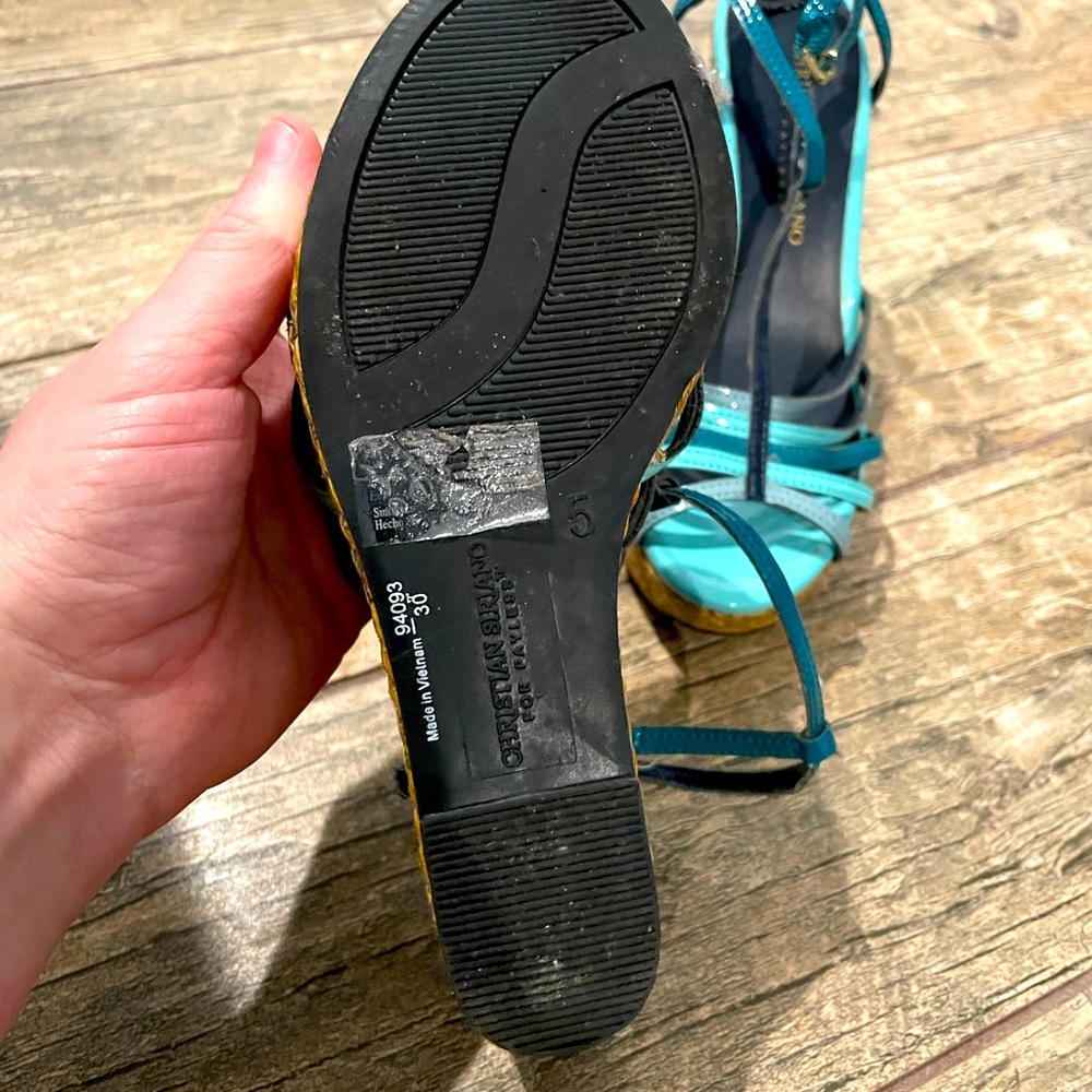 Blue wedges